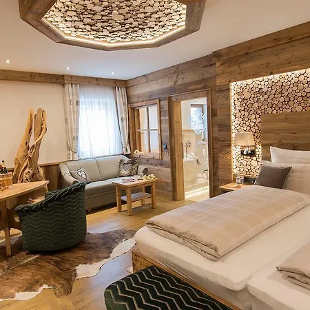 מלון Wellness-hotel Adler 4*